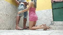 Esposo me entrego con su mejor amigo